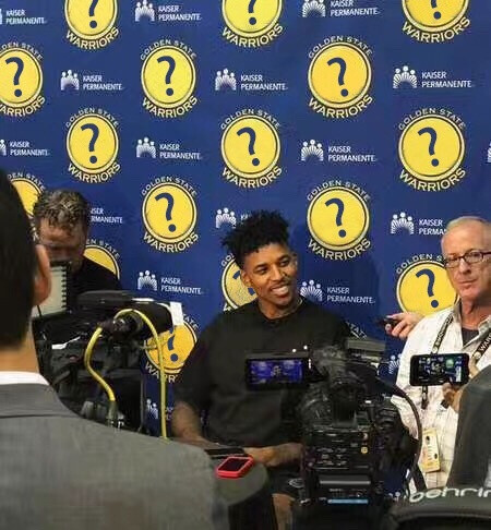 意大利11月名单：多纳鲁马领衔，里奇、斯卡马卡、早安哥回归（意大利公布11月征召：多纳鲁马坐镇，里奇、斯卡马卡、早安哥回归）