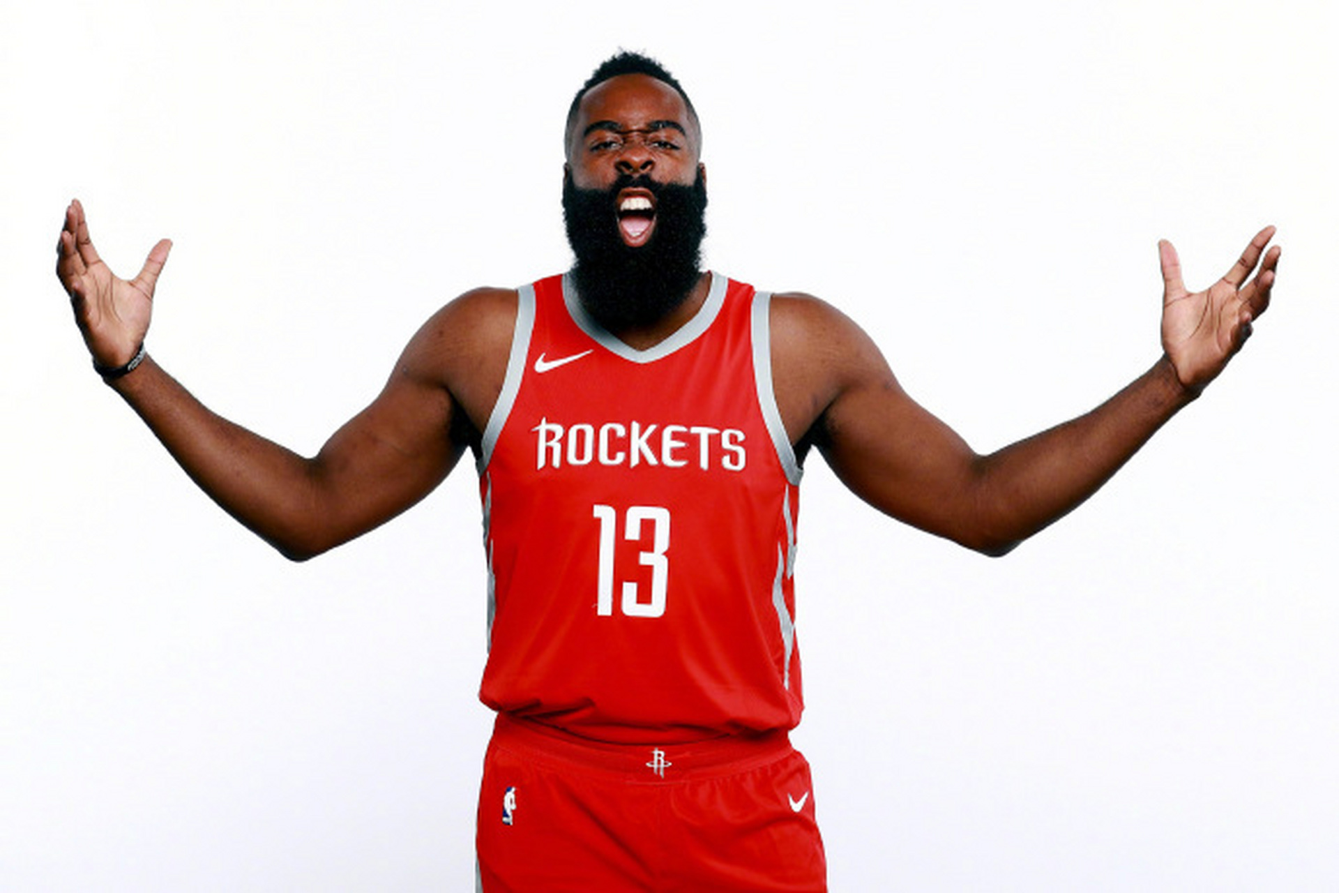 齐达内上海弄堂和樊振东打乒乓球 莫德里奇马塞洛皇马功勋球员点赞（齐达内在上海弄堂与樊振东打乒乓，莫德里奇、马塞洛等皇马功勋点赞）