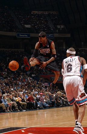 完美表现！哈维·西蒙斯半场传射建功，取得热刺生涯处子球（状态爆棚！哈维·西蒙斯半场一传一射斩获热刺首球）