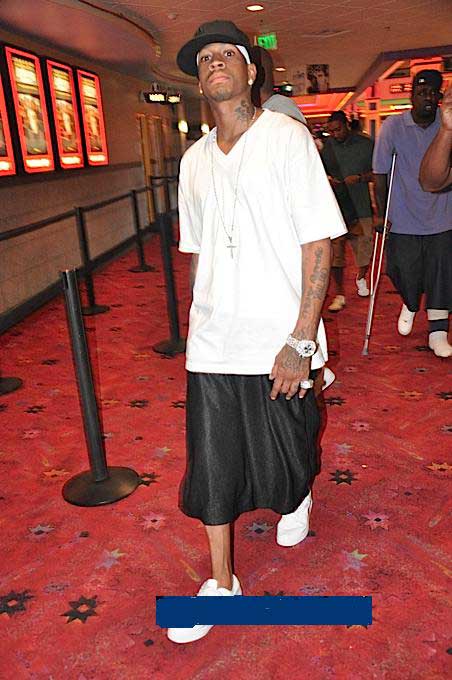 FIFA发布的世界杯赛程以美东时间计算，比北京时间慢12小时（FIFA世界杯赛程采用美东时间，较北京时间晚12小时）