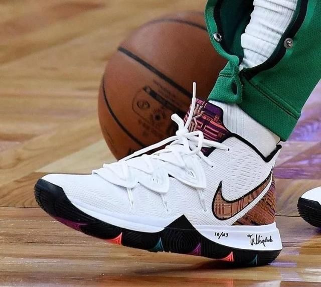 意媒：国米想引进一名年轻中卫，目前共有3个目标（意媒称国米追逐年轻中卫，目标锁定三人）