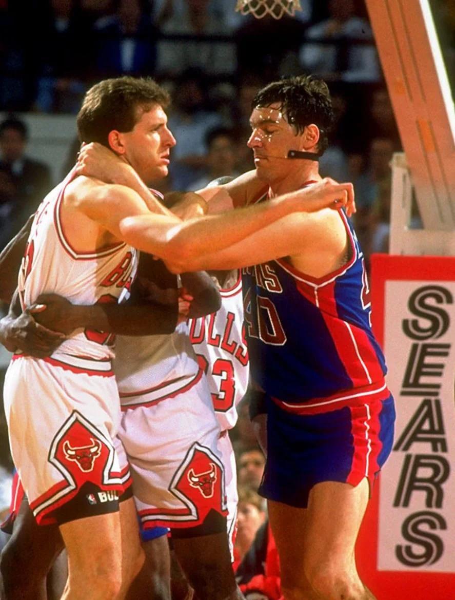 官方：拜仁女足与日本女足国脚谷川萌萌子续约至2029年（拜仁女足官宣与日本国脚谷川萌萌子续约，合同至2029年）