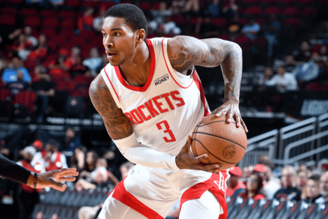 张镇麟：新赛季加盟上海从点滴做起，希望和弗格为球队做贡献（张镇麟：新赛季加盟上海，脚踏实地起步，盼与弗格携手助力球队）