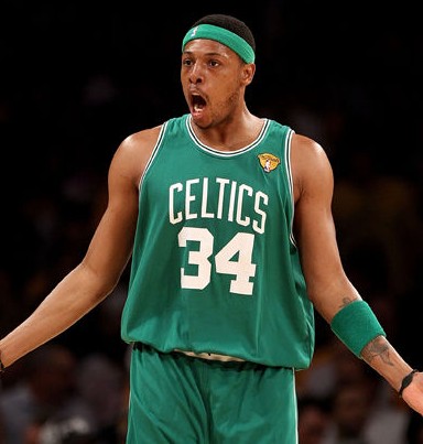 科莫利：很高兴尤文拥有斯帕莱蒂；意大利人非常热爱足球（科莫利：尤文拥有斯帕莱蒂令人欣喜，意大利人对足球充满热情）